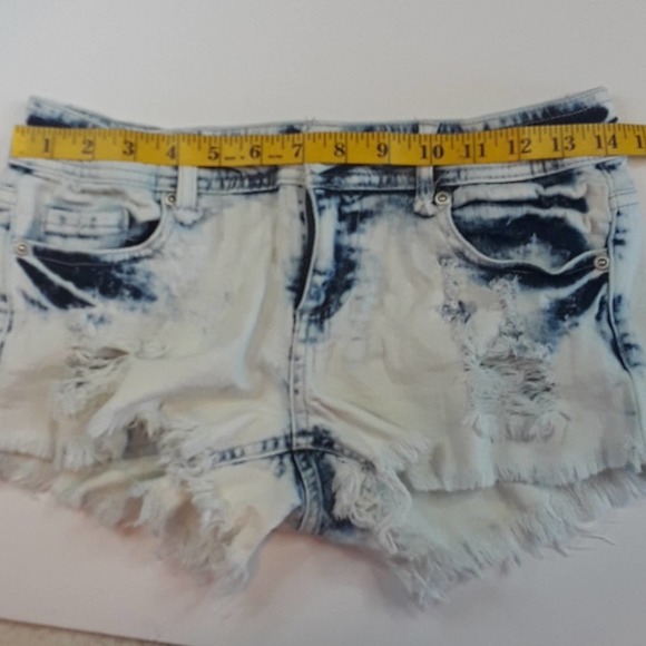 Distressed Shorts 3 Sz Bleach Wash Cutoff Jean Shorts by Highway - Picture 8 of 9